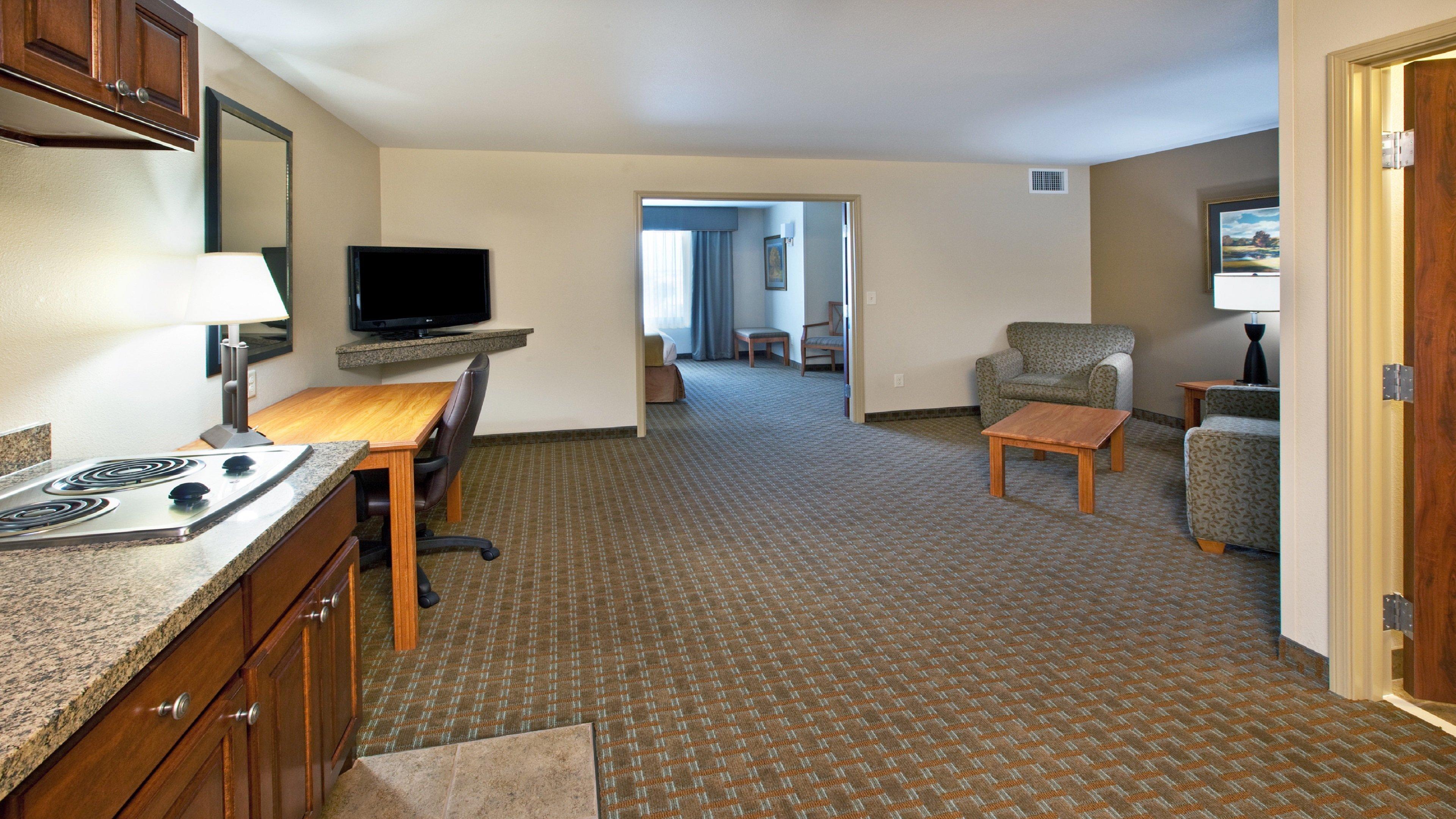 Express & Southwest By Ihg Hotel Sioux Falls